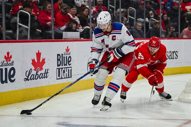 NHL: New York Rangers at Detroit Red Wings