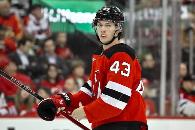 NHL: Pittsburgh Penguins at New Jersey Devils