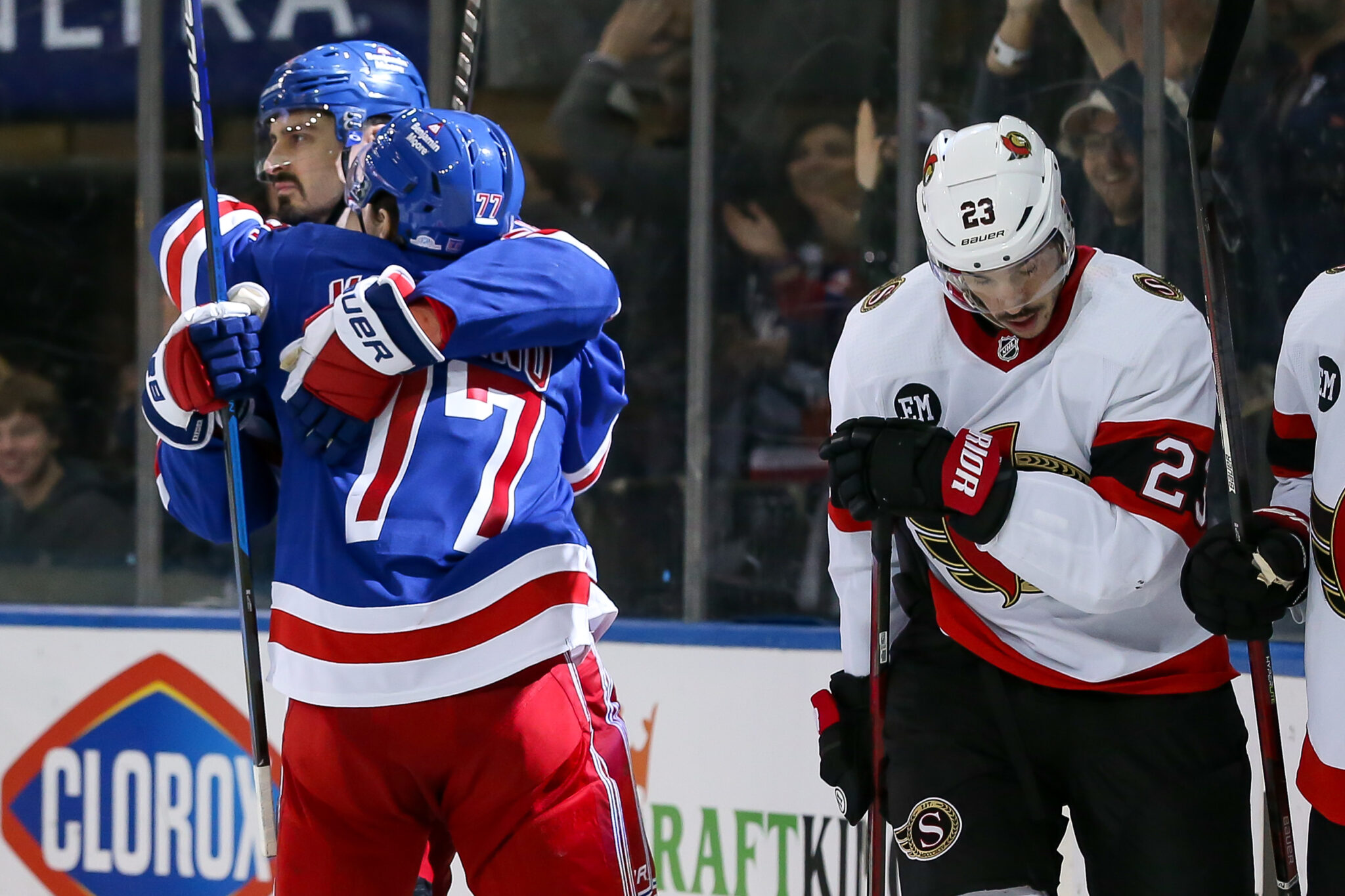 New York Rangers clinch playoff spot; hit 100 points with dominant win