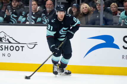 Rangers sign Wheeler, Quick to 1-year contracts