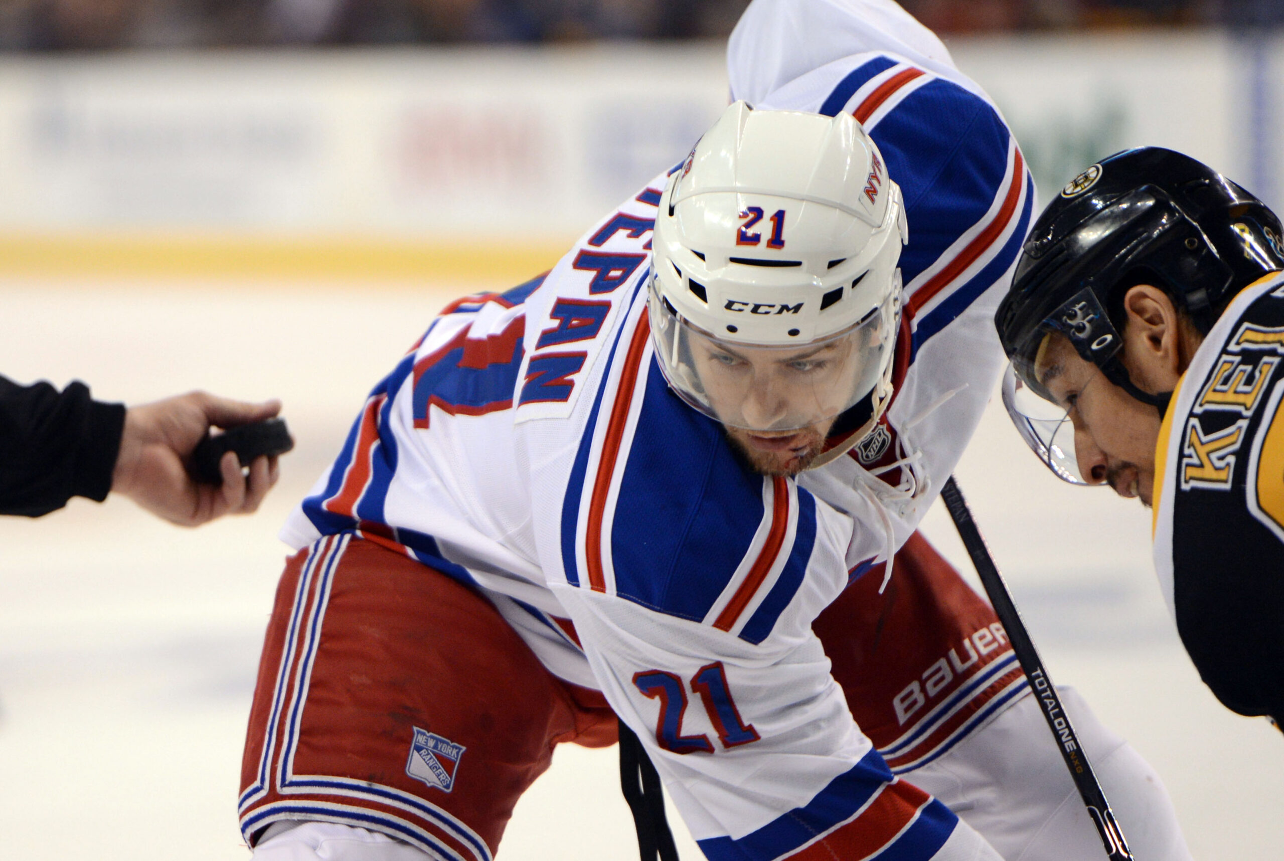 Stepan retires from the NHL after 13 seasons