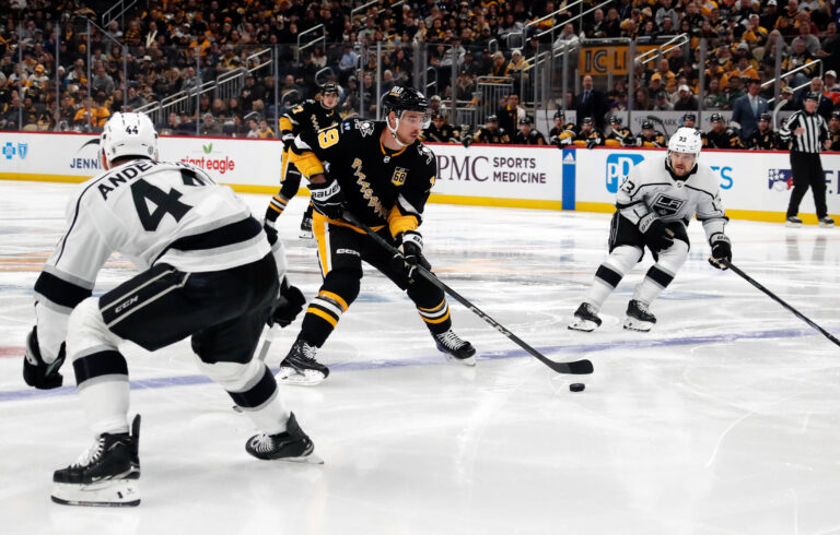 NHL: Los Angeles Kings at Pittsburgh Penguins