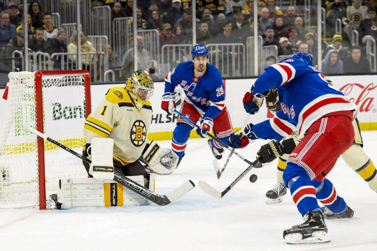 NHL: New York Rangers at Boston Bruins