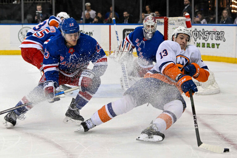 NHL: New York Islanders at New York Rangers